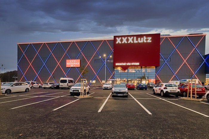 /media/0h5dhone/xxxlutz_hradeckralove