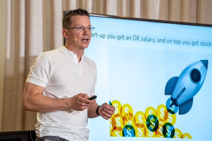 /media/zk2jniaa/jan_r-ez-a-b-9703