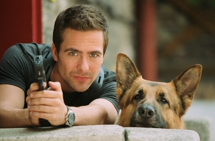 /media/d0nhm5sg/prima_komisar-rex-2