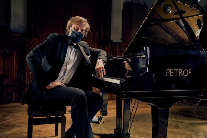 /media/12373/ivo-kahánek-svůj-první-koncert-v-rámci-kulturažije-odehrál-ve-frýdecko-místecké-zuš-foto-pro-mall-tv-jakub-koutný-kopie