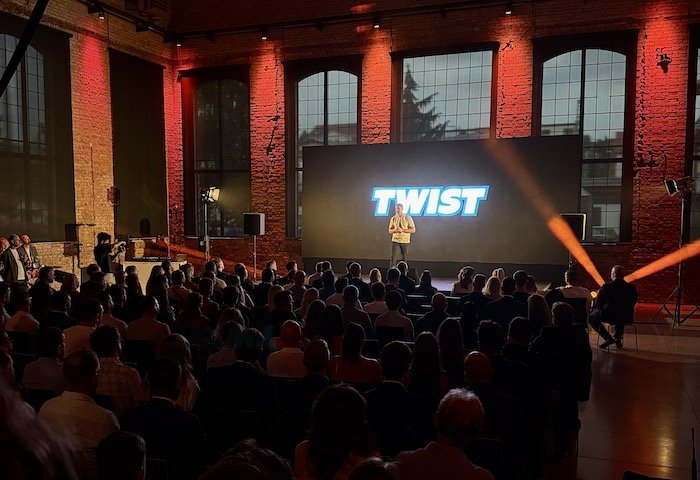 /media/simh3tg0/twist