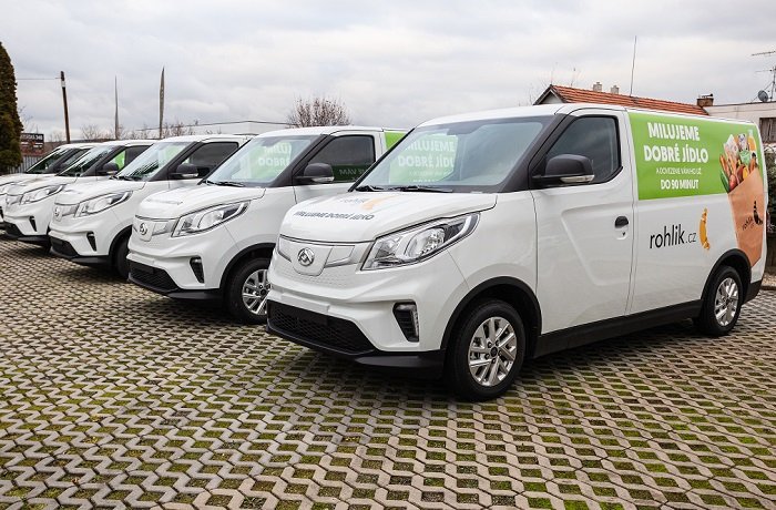 /media/19047/rohlík_elektroauta