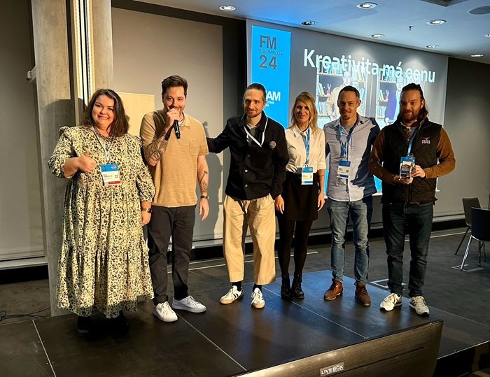 /media/wkbfk0t5/aka_cena