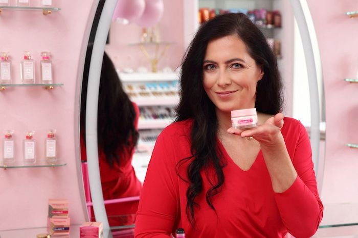 /media/15067/1_klára-kolouchová-je-novou-tváří-pěstící-kosmetiky-s-kolagenem_foto-dermacol_repro-zdarma