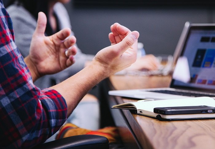 /media/23910/jednani_pc_meeting_unsplash