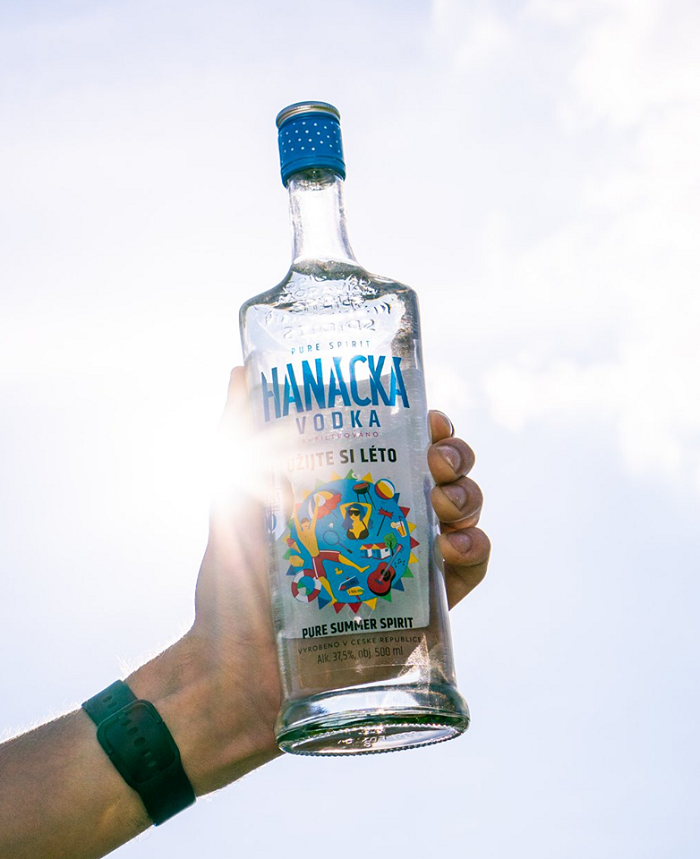 /media/13320/hanackavodka_puresummerspirit