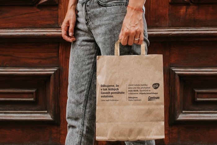 /media/12683/tz_gsk_pomaha_rozdava_vitaminy_dobrovolnici