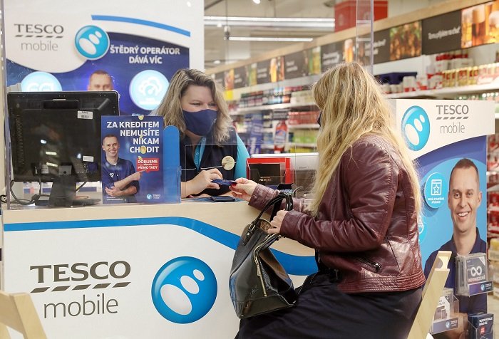/media/14774/tesco-mobile_přepážka