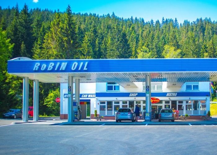 /media/r4dduq3r/robinoil