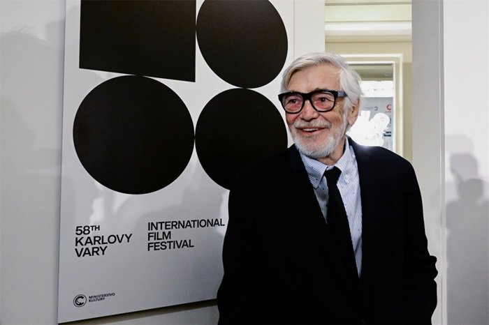 /media/4zllqalw/jiri-bartoska-prezident-mff-kv