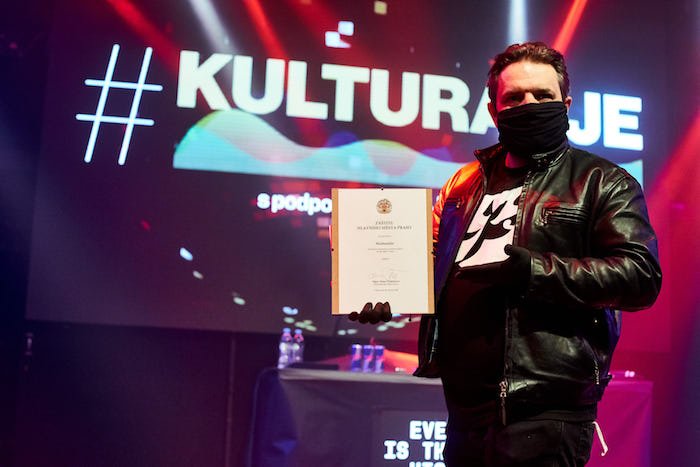 /media/12386/luděk-staněk-tvůrce-interentové-televize-mall-tv-se-záštitou-kterou-sérii-kulturažije-udělilo-hlavní-město-praha-foto-pro-mall-tv-tomáš-martinek-kopie