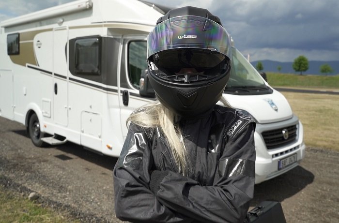 /media/22917/blondyna