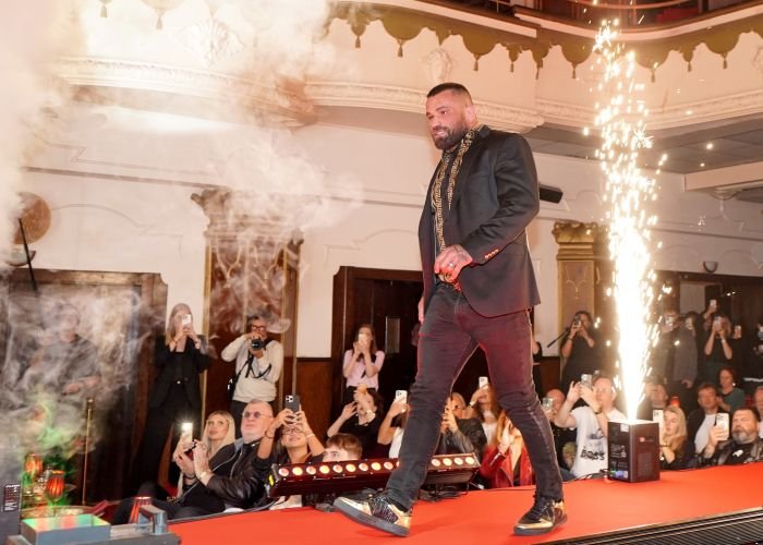 /media/djgpjeqi/karel-vs-karlos