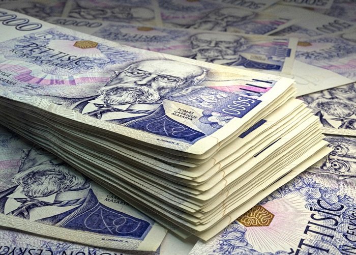 /media/18246/penize-czk_shutterstock