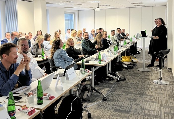 /media/lhsfdkz5/effie-porota