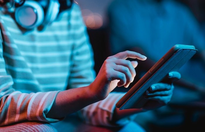 /media/o5tmfvir/online-search_hudba_podcast_poslech_freepik