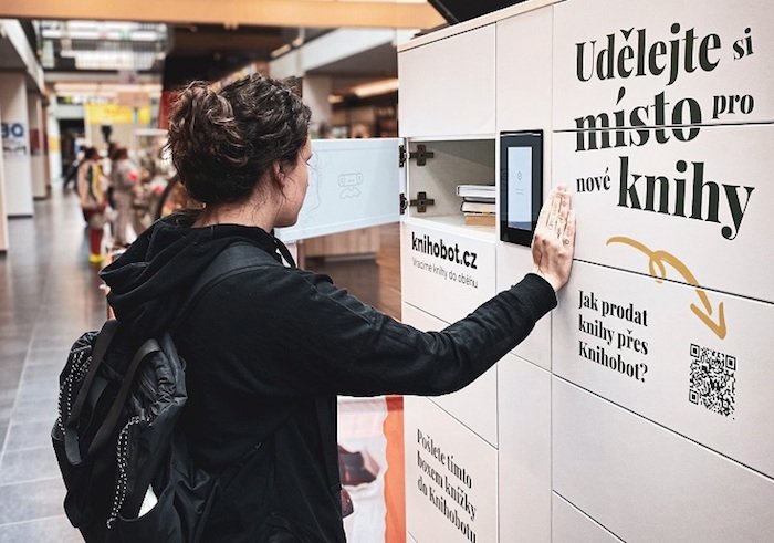 /media/21474/knihobot_vydejni_box_ii_lr