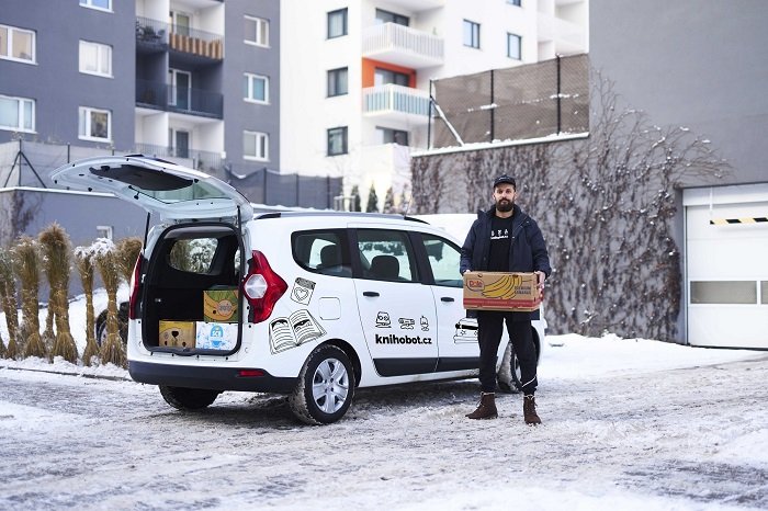 /media/23379/knihotaxi2