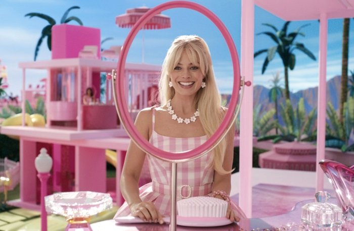 /media/m53f2ar0/barbie-continental_film