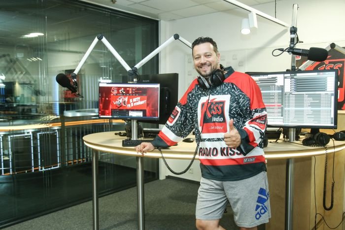 /media/25944/radio-kiss_radio-united