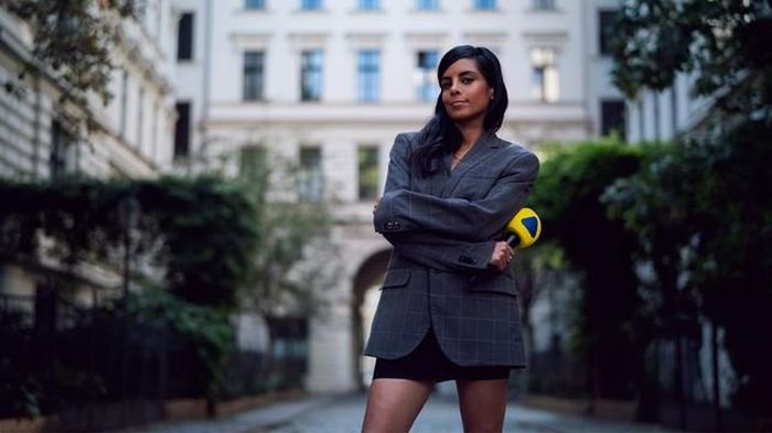 /media/26475/collien-ulmen-fernandes_florida-factual-tom-ballschmieter