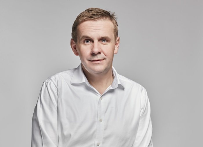 /media/4xzd50bm/robert_casensky